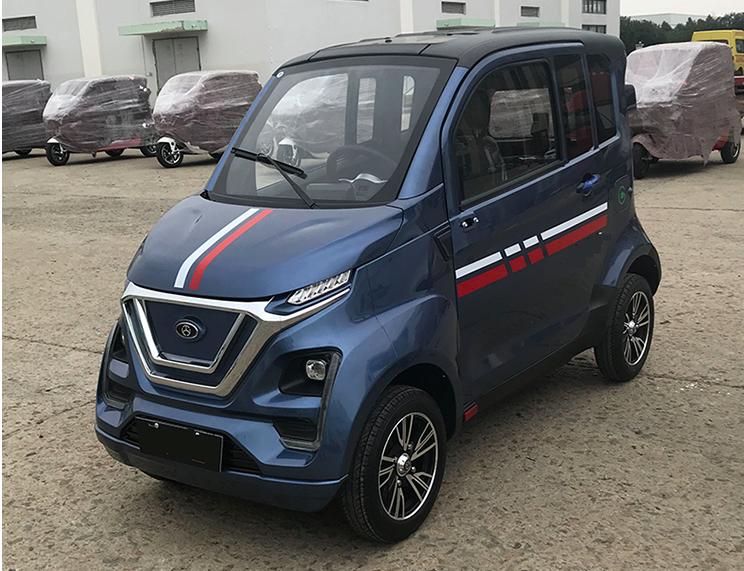 最新型老年代步汽车,七座最大空间老年代步车