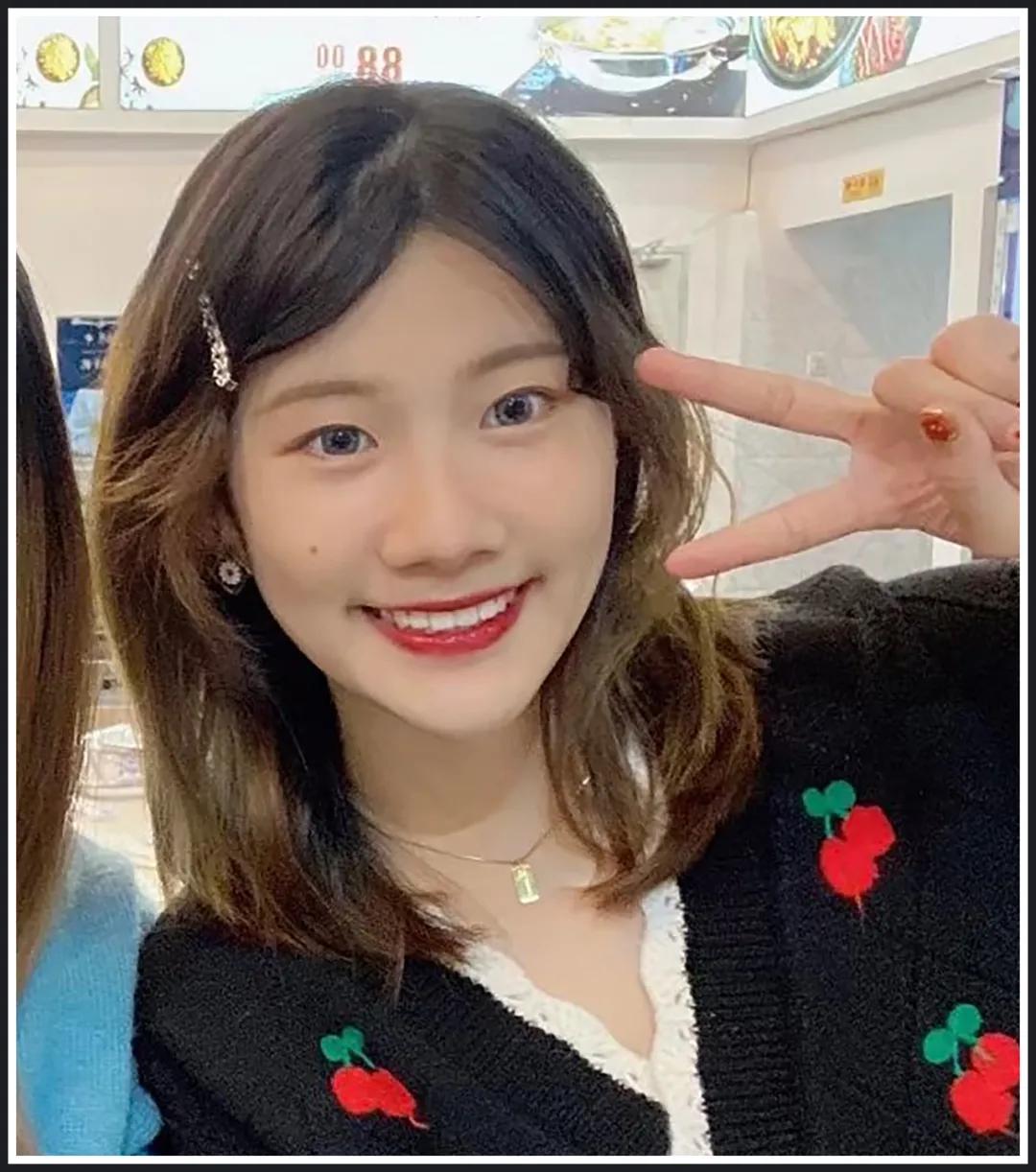 刘海长长的尴尬期如何度过,刘海尴尬期怎么弄好看女生