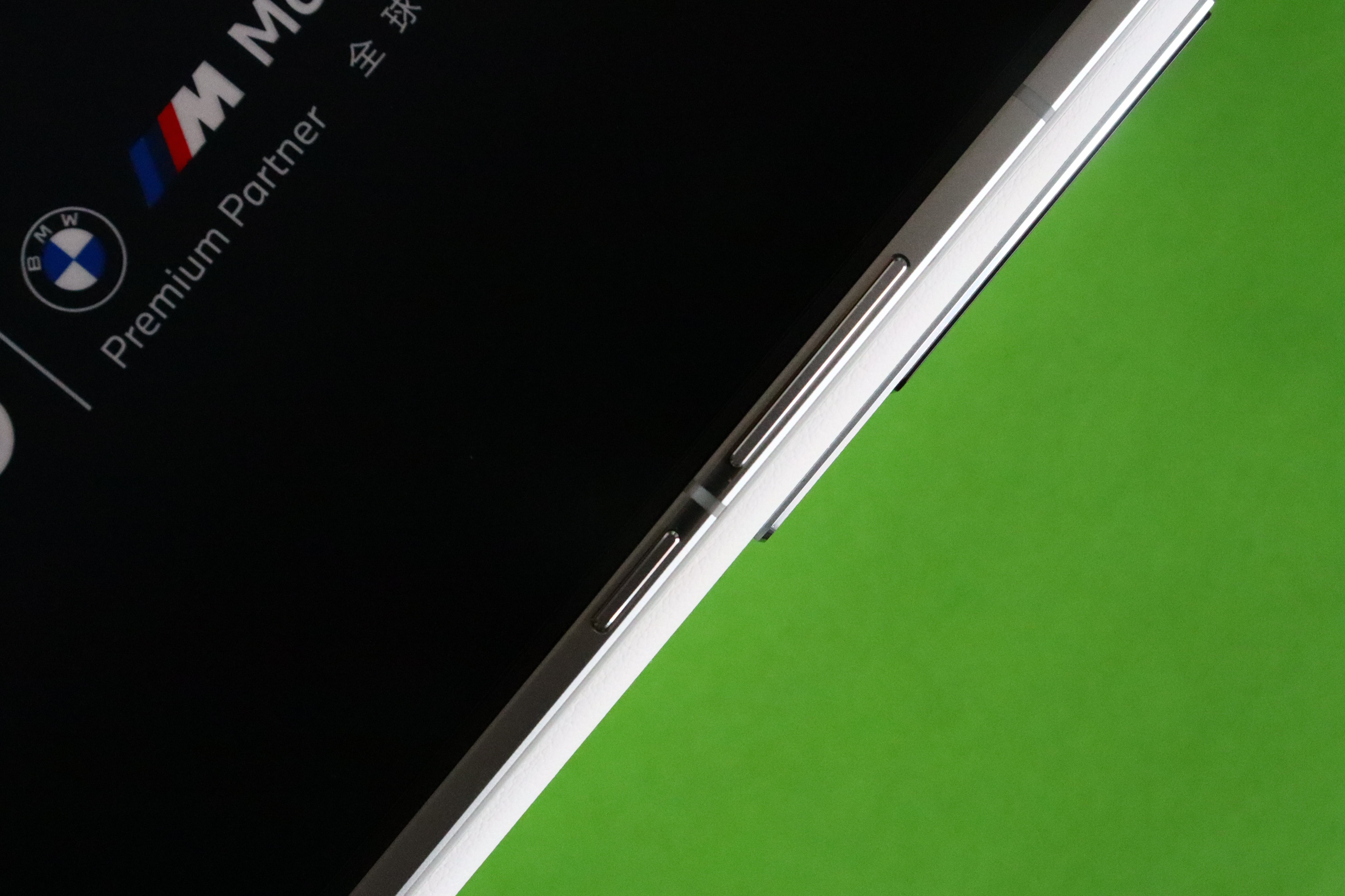 iQOO11是地表最强直屏旗舰吗,国产直屏旗舰iqoo11测评拍摄