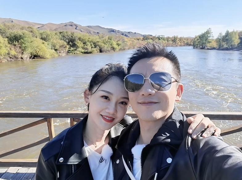 苗苗居家隔离生活,苗苗晒一家四口同框vlog