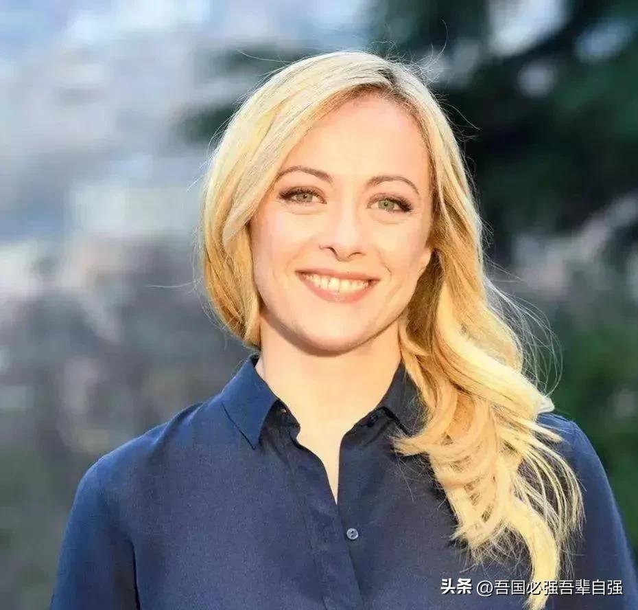 穿裙子的英国男人,穿裙子高跟鞋的男人