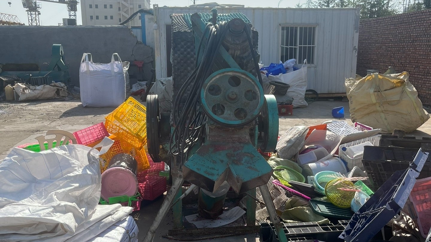 靠经营废塑料，一年挣20万也不难，记住这3个门道，少走不少弯路