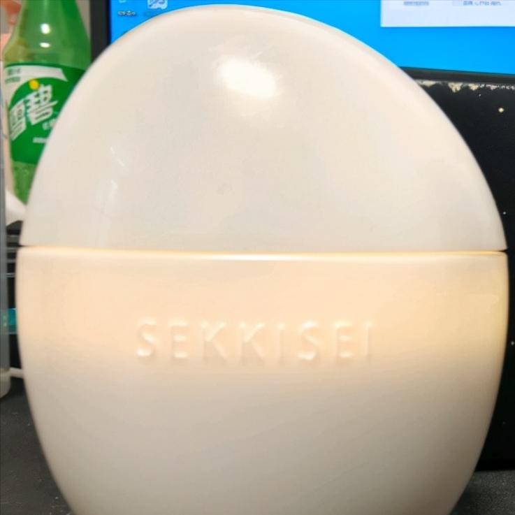 护肤品雪花秀好用还是天气丹好用,有谁知道这些护肤品究竟是什么