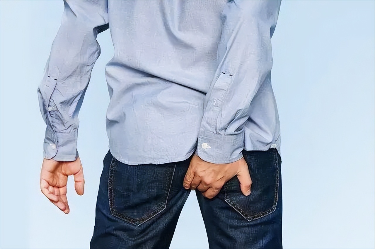 中医认为肛门瘙痒症的发病原因是什么？有何治疗建议？