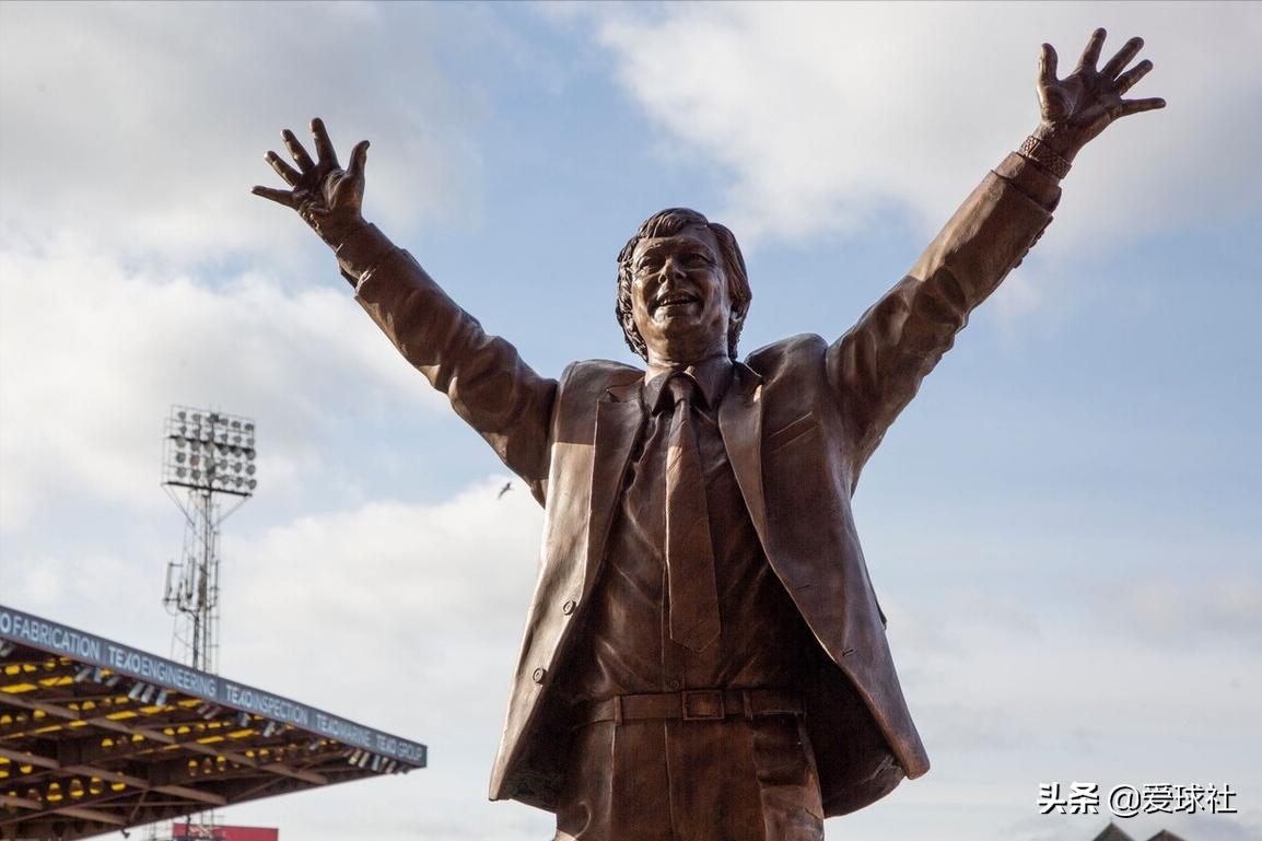 从绝对权力到权威丧失，主教练在格雷泽家族的操控下迷失