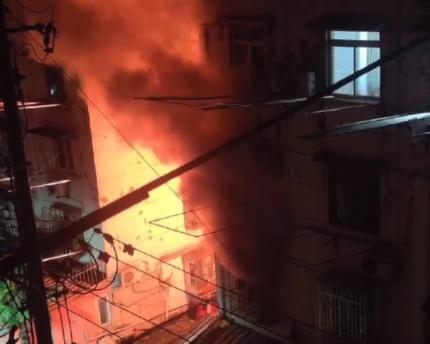 痛心突发火灾致11人死亡,凌晨火灾酿惨剧五人不幸遇难