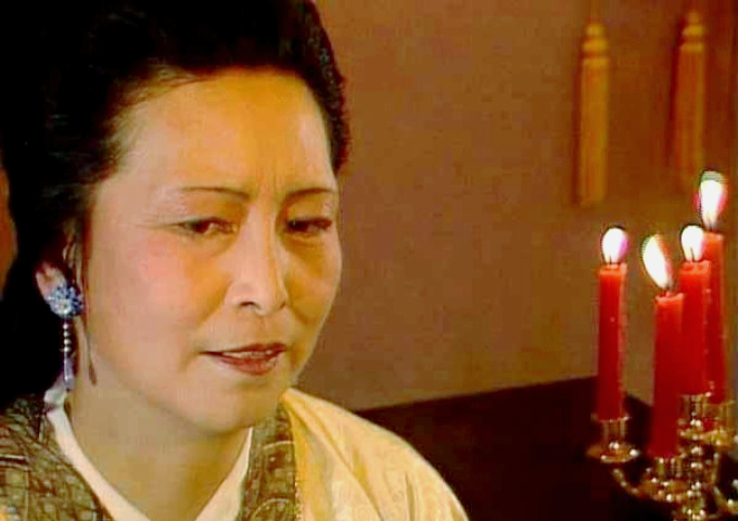 王夫人教训王熙凤,王夫人听信谗言命凤姐抄检大观园