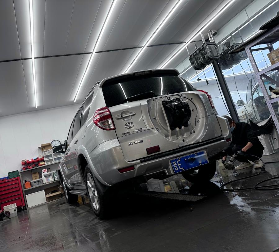 老rav4车翻新改造全过程,老款rav4比新款好太多