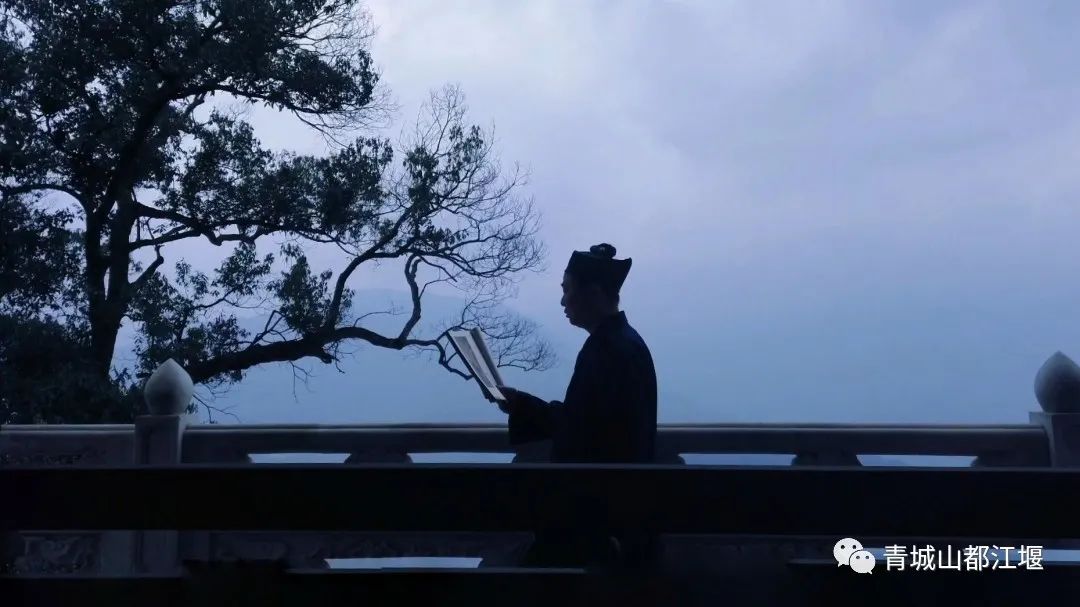 好评率99%！这个深得“特种兵”们青睐的小镇，深山觅静寺、秘境探幽意，私藏了整个夏日的色彩～