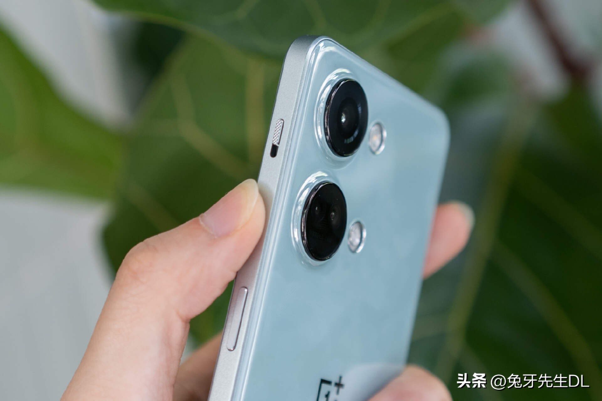 一加ace2v同级别手机推荐,一加ace2这款手机值得买吗