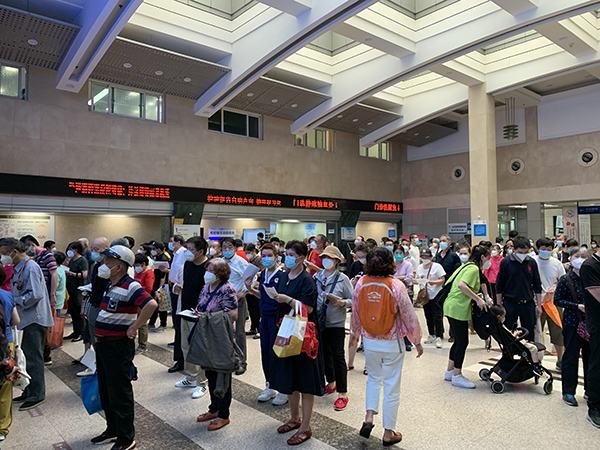 揭秘医院保安的生意经,在医院当保安挣钱吗