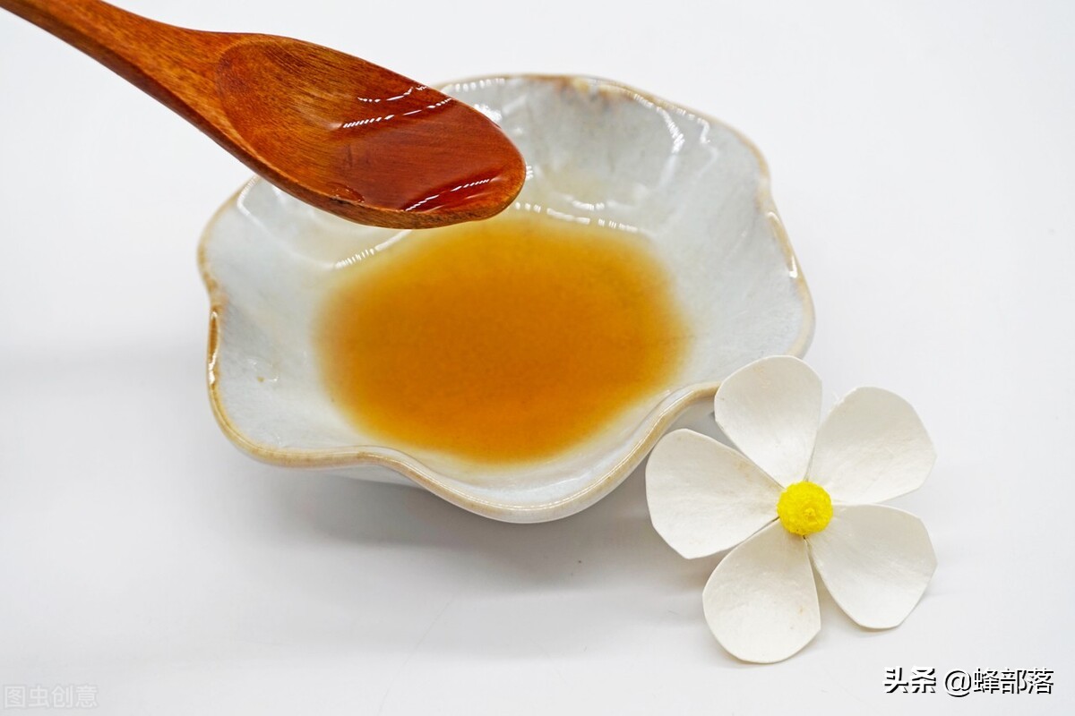 常见蜂蜜的挑选及区别,蜂蜜都有哪些种类是如何划分的呢