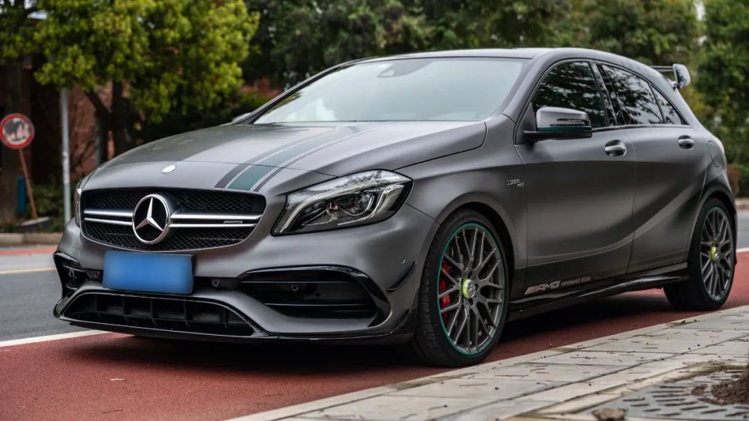 八冠车队,f1冠军版2016款amga45