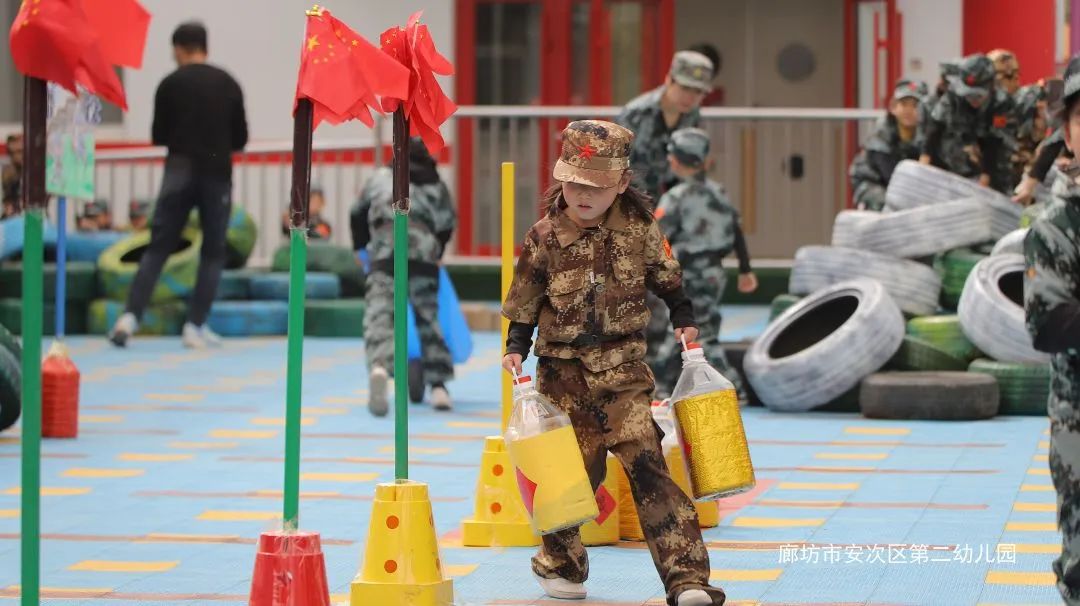 幼儿园聆听红色故事传承红色精神,传统文化在幼儿园的传承实践案例