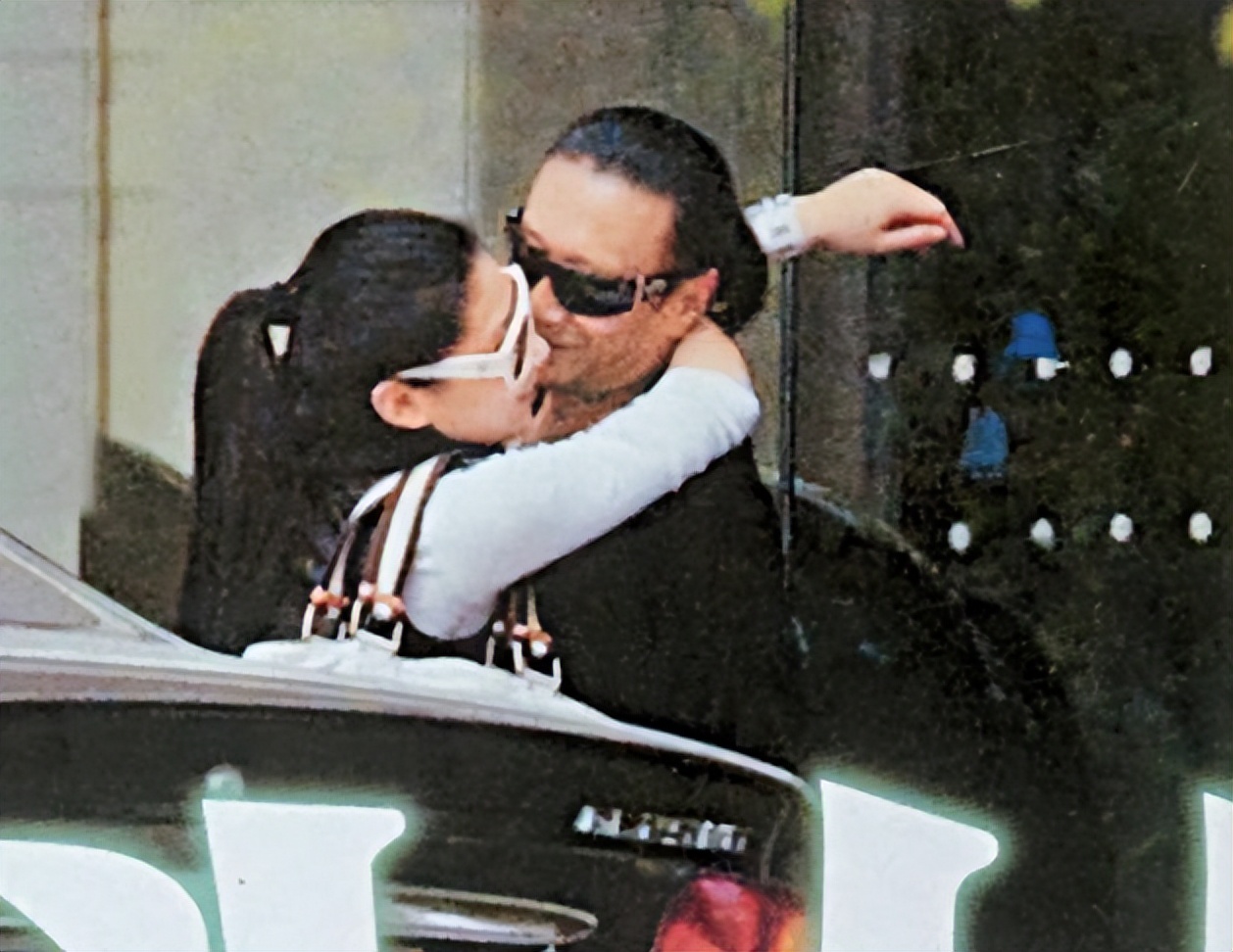 谢贤跟coco岁数差距有多大,被大49岁谢贤独宠12年