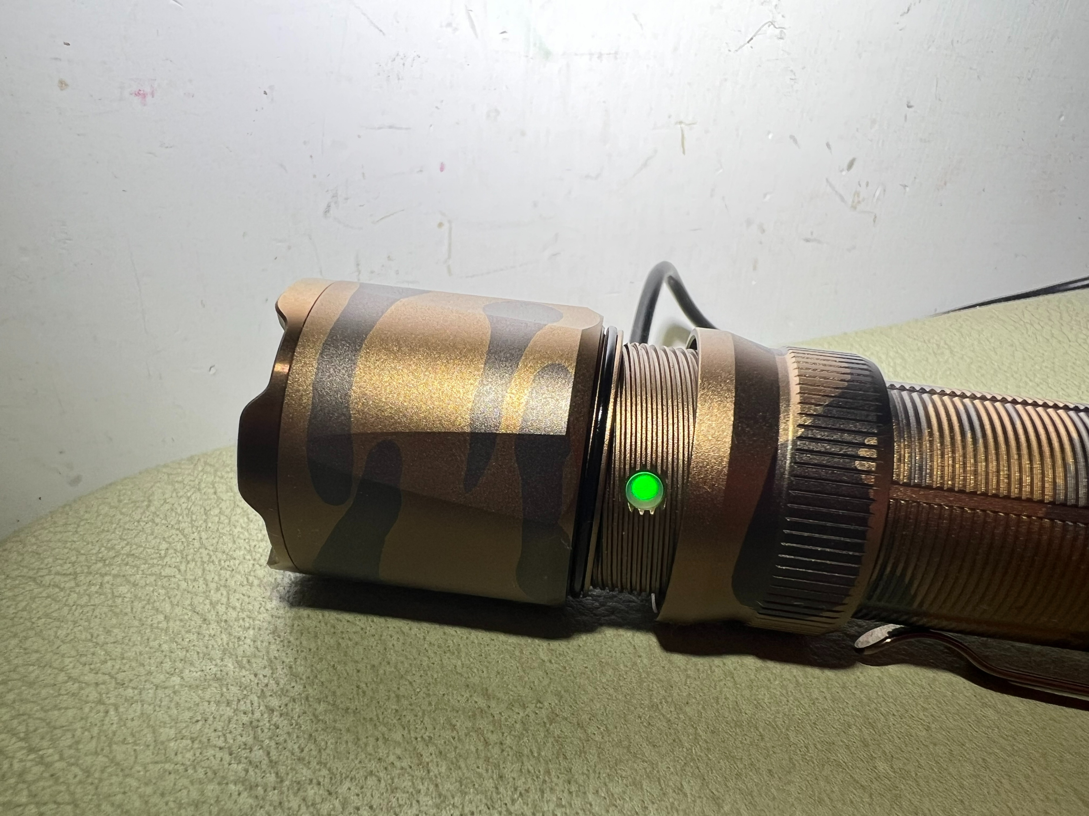 fenix手电测评tk35,fenixtk20uev2.0战术手电