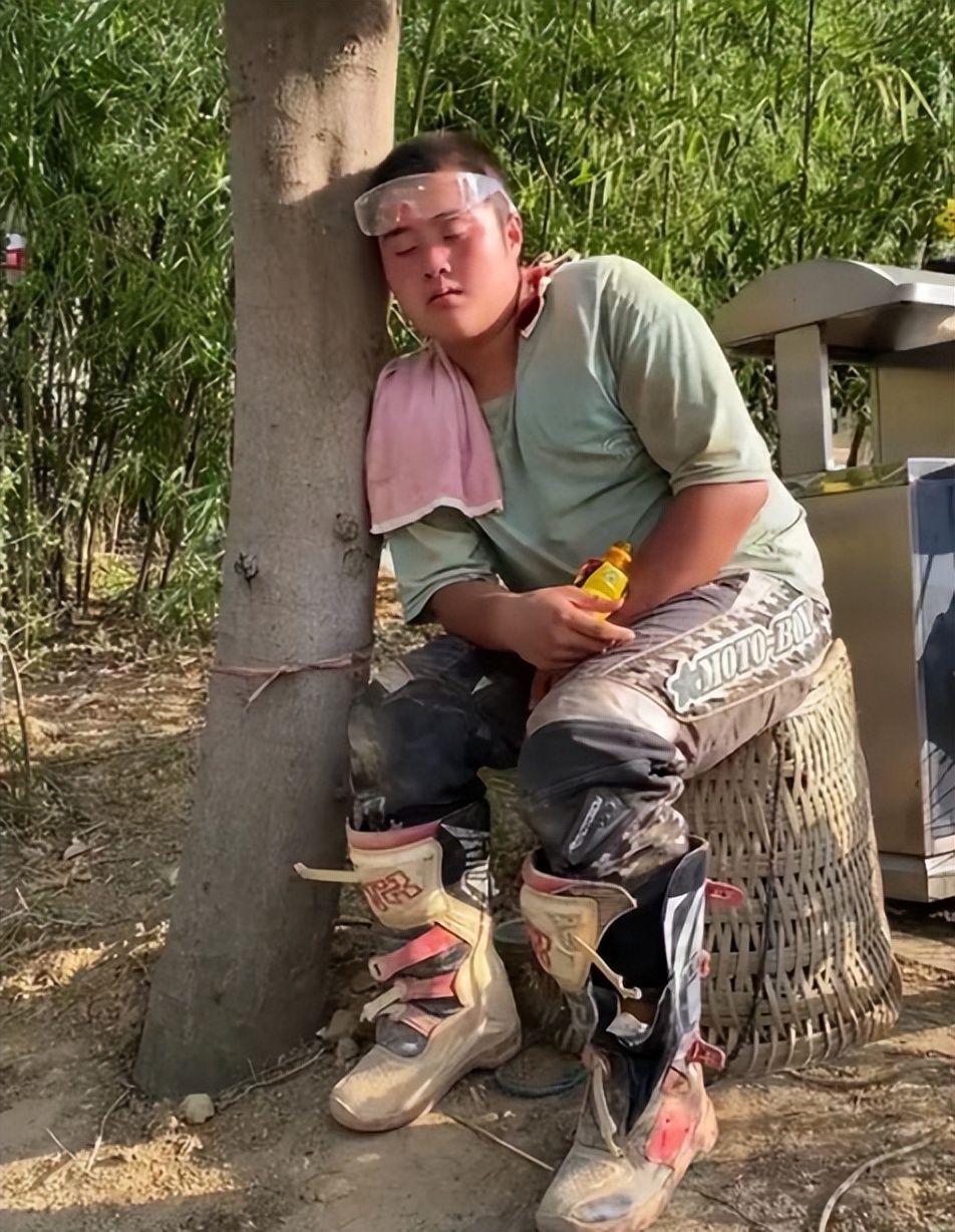 重庆龙麻子的父母去哪了,龙麻子家里人去世