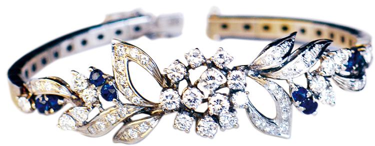 鐧惧勾绌胯秺,鐧惧勾鍙よ懀鐝犲疂