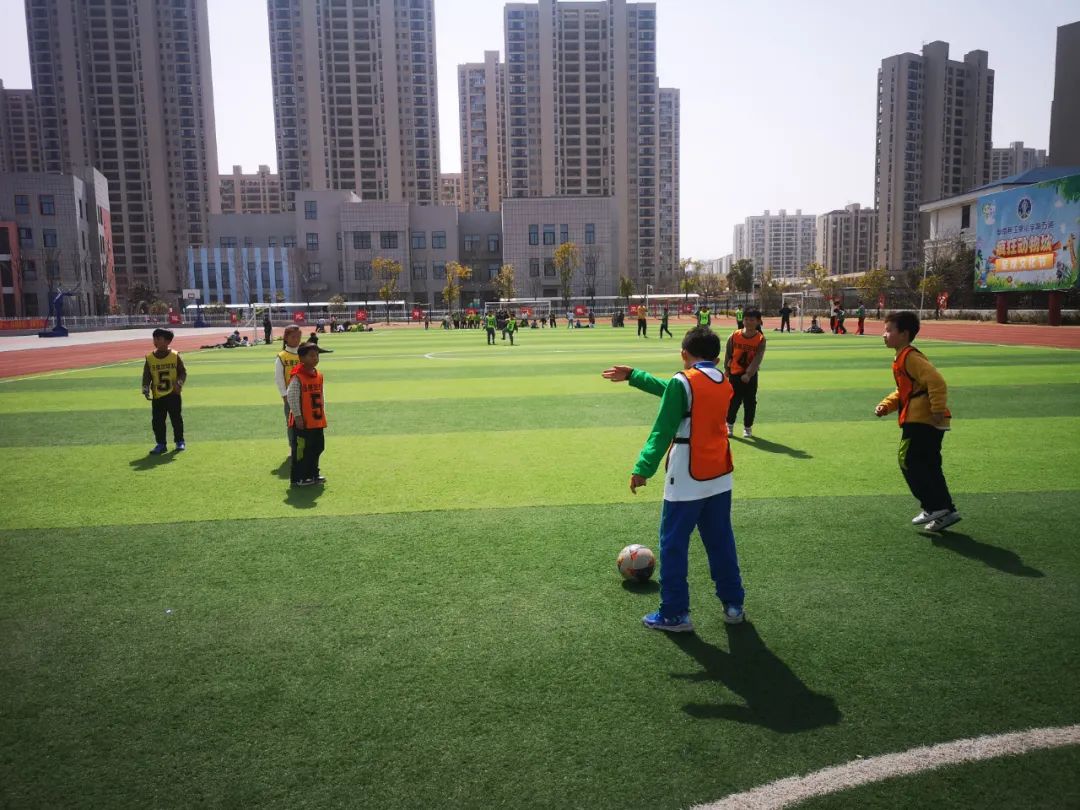 小小足球大小梦想,小学足球联赛拉开帷幕