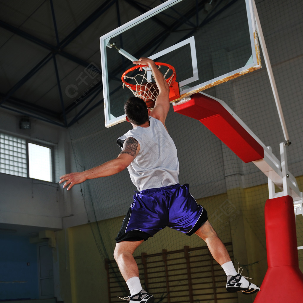 打篮球运球技巧零基础教程,打篮球运球技巧教程