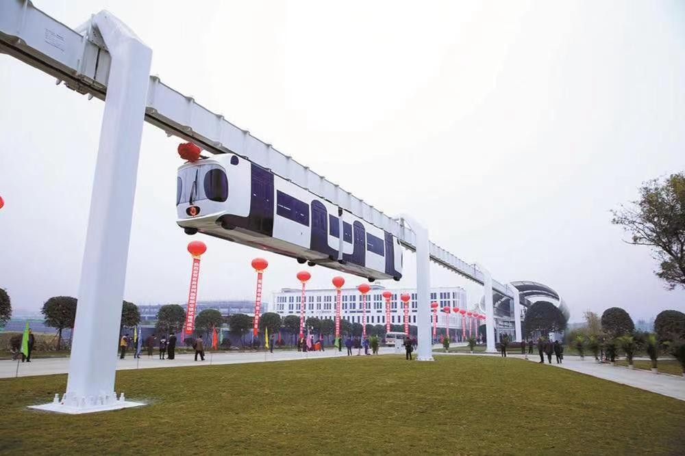 全国首条悬空列车,国内首条悬挂式空中轨道列车江苏