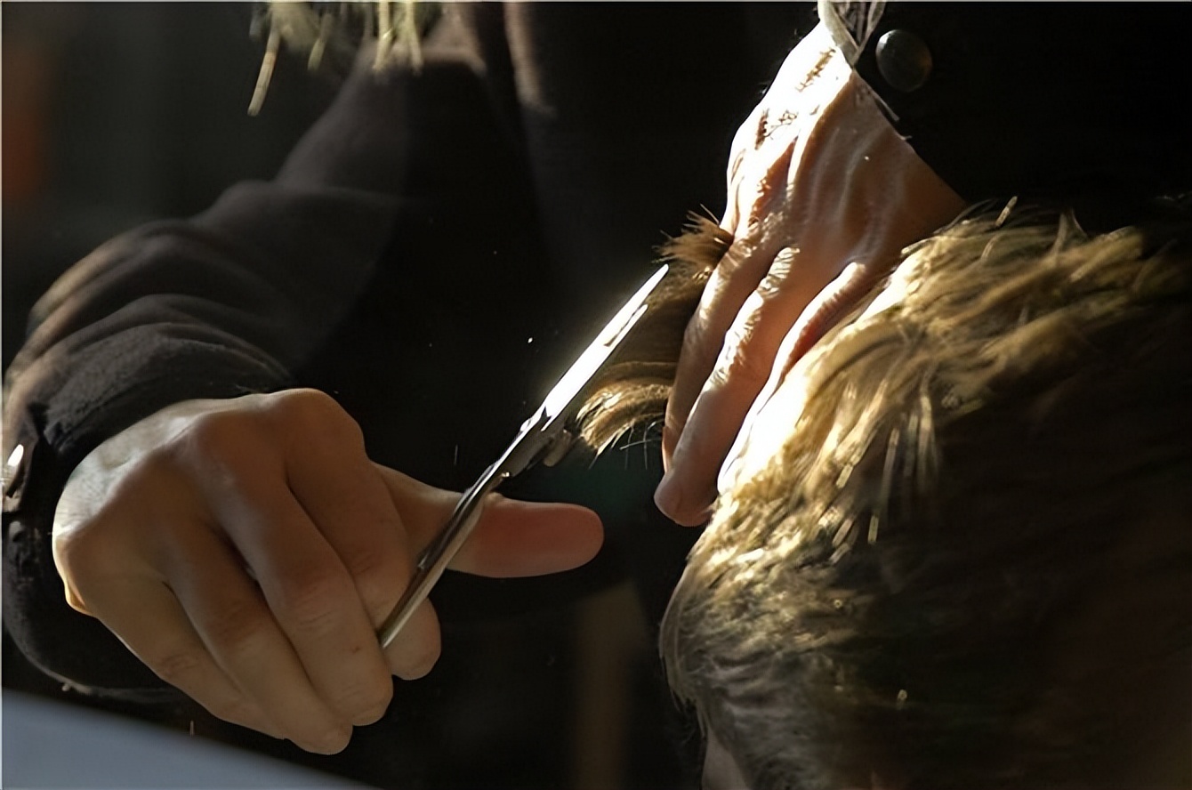 丈夫骑三轮车带绝症老婆环游中国,小伙带绝症女友三轮车旅游三年