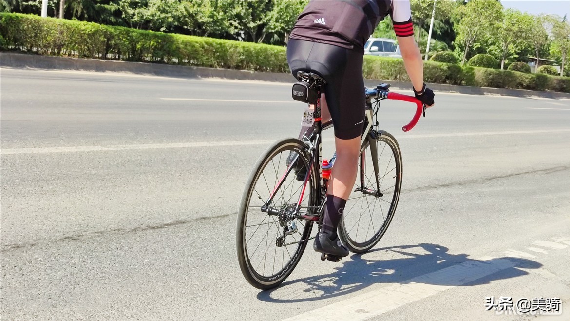 迪卡侬基础款骑行裤评测,迪卡侬ag2r骑行裤测评
