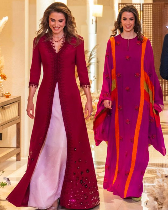 西班牙王后经典穿搭,西班牙王后实力演绎花裙穿搭