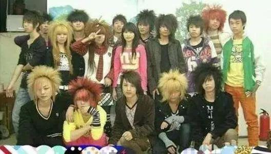 90后的杀马特他们现在过得怎么样,为什么吐槽90后杀马特