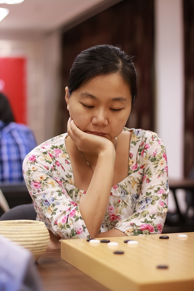 43岁围棋冠军常昊近照,围棋国手常昊和张璇