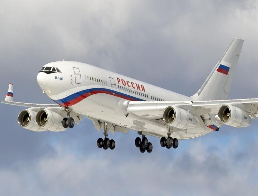 一觉醒来，俄发出核战警告，普京秘书把话挑明，就是冲着美国来的