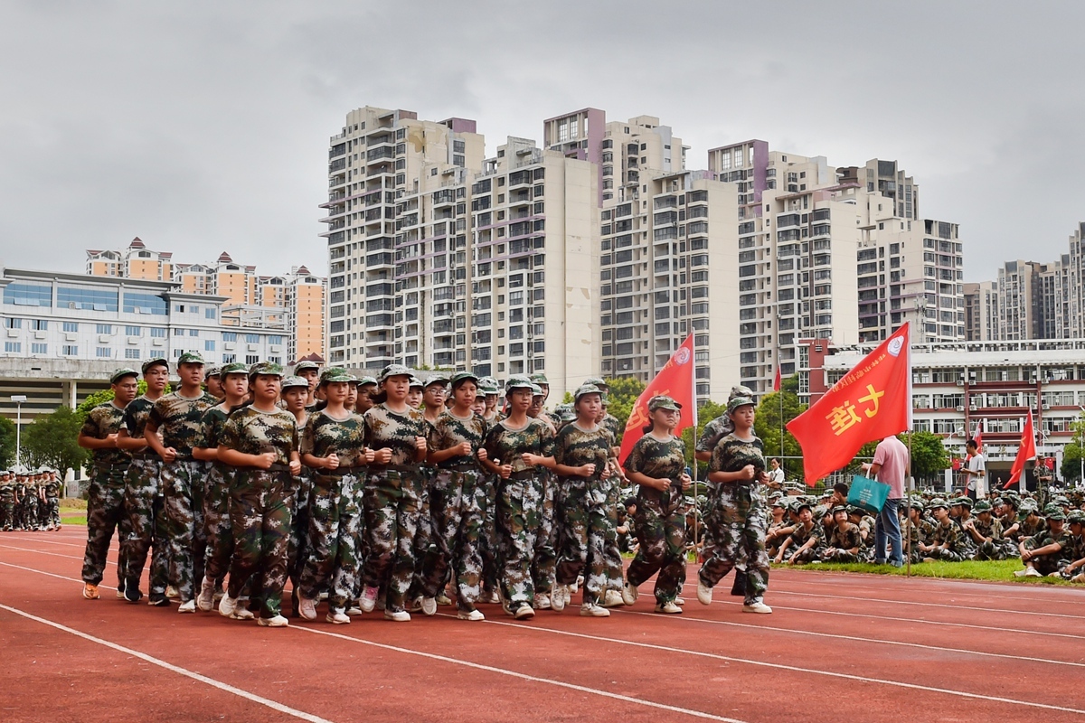 桂林各校军训精彩回顾,广西军训队列操