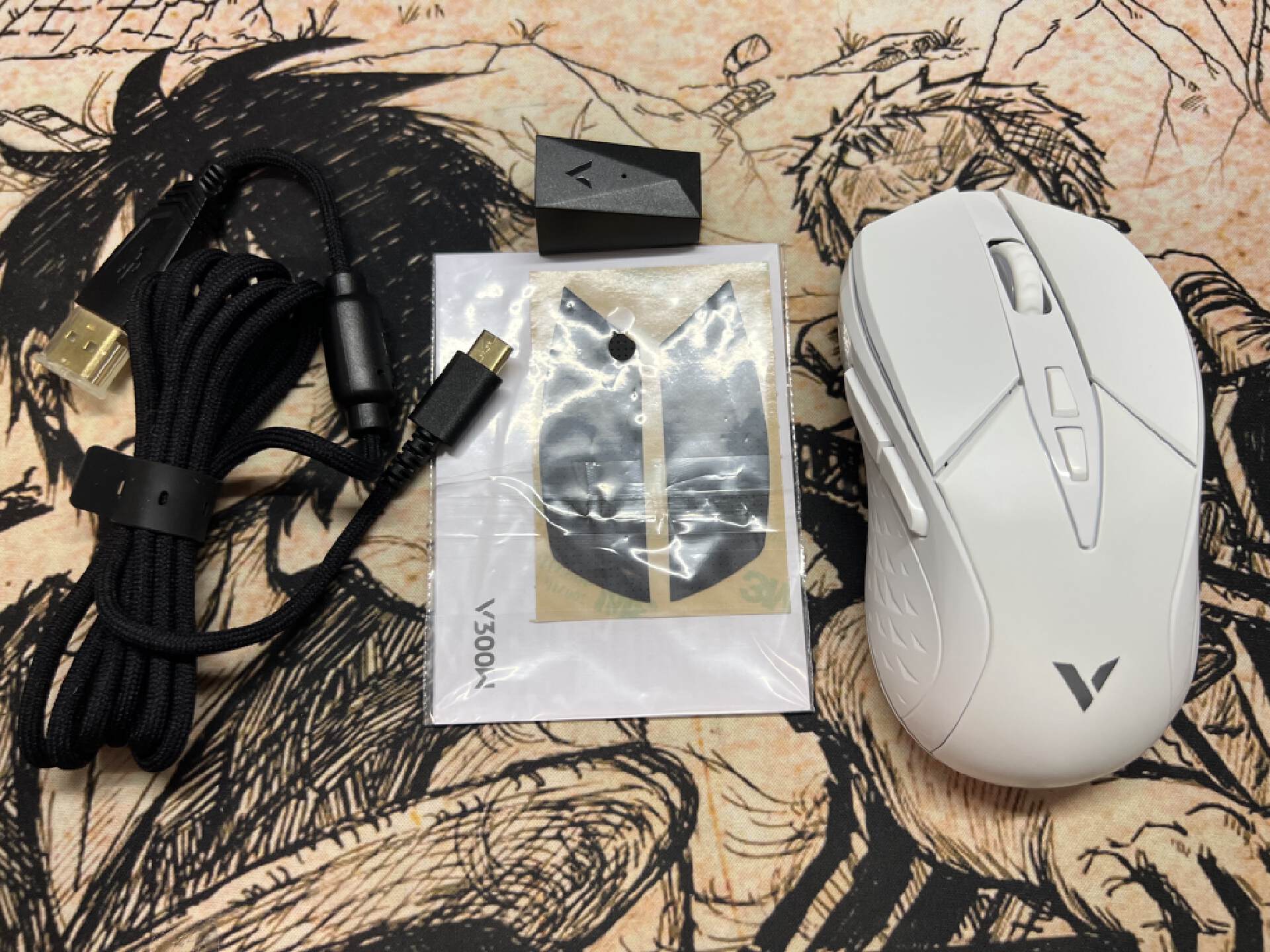 雷柏鼠标v300,初秋雷柏v330游戏鼠标值得入手吗