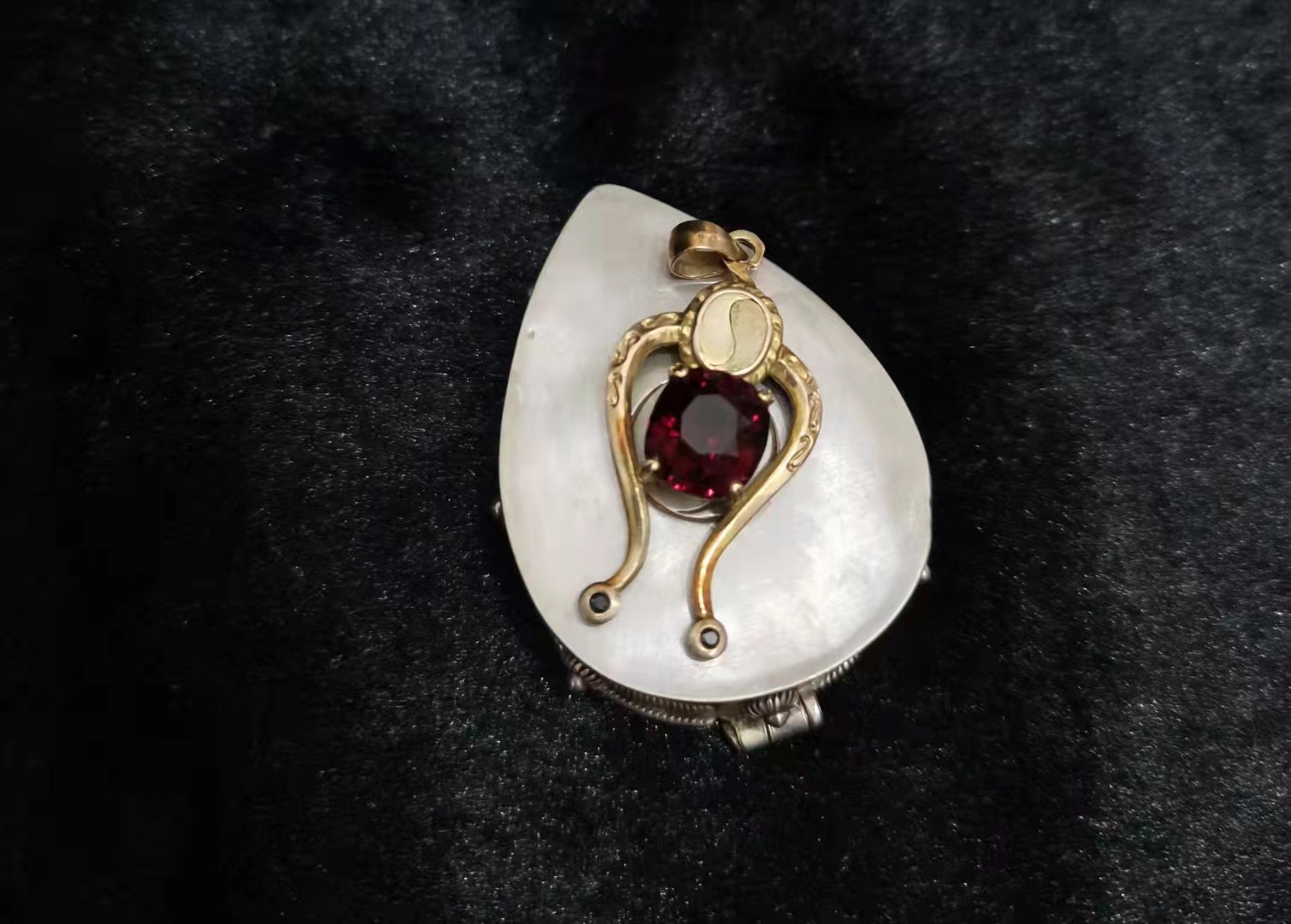 卖石头要懂什么,卖石头是怎么了