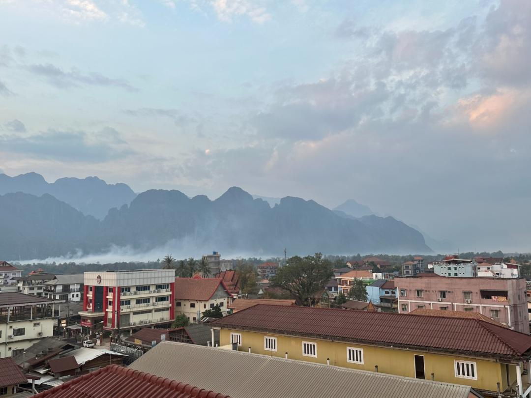 坐中老铁路去老挝要办什么手续,最新坐高铁去老挝流程