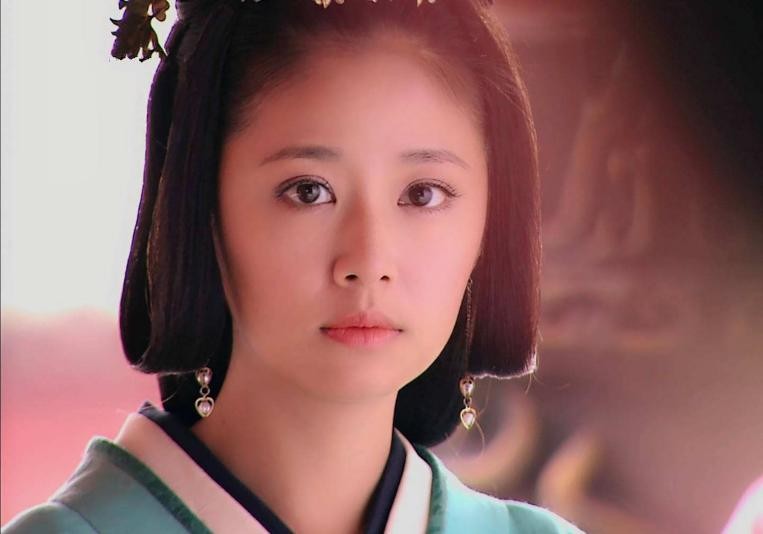 尔康在还珠格格中的地位高吗,还珠格格主演都有谁