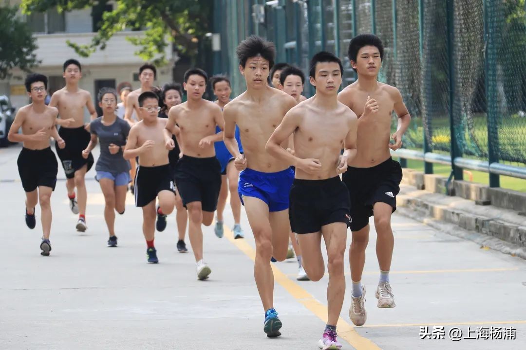 厉兵秣马奋勇向前,厉兵秣马意气风发
