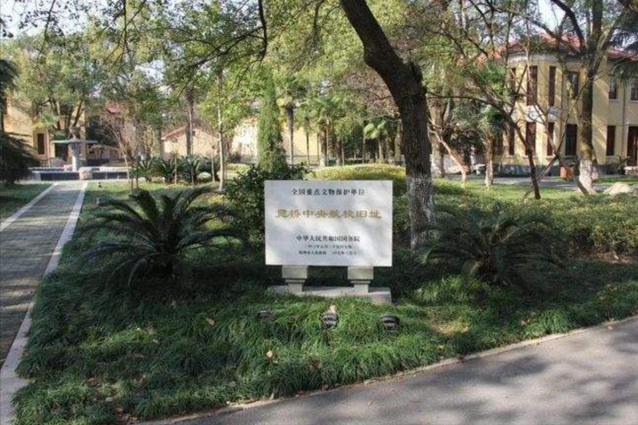 老汉出狱蹬三轮车,浙江刑满后的老汉