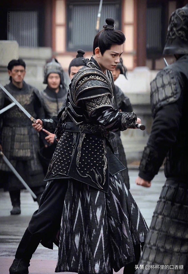 任嘉伦罗云熙古装混剪,任嘉伦罗云熙烽火流