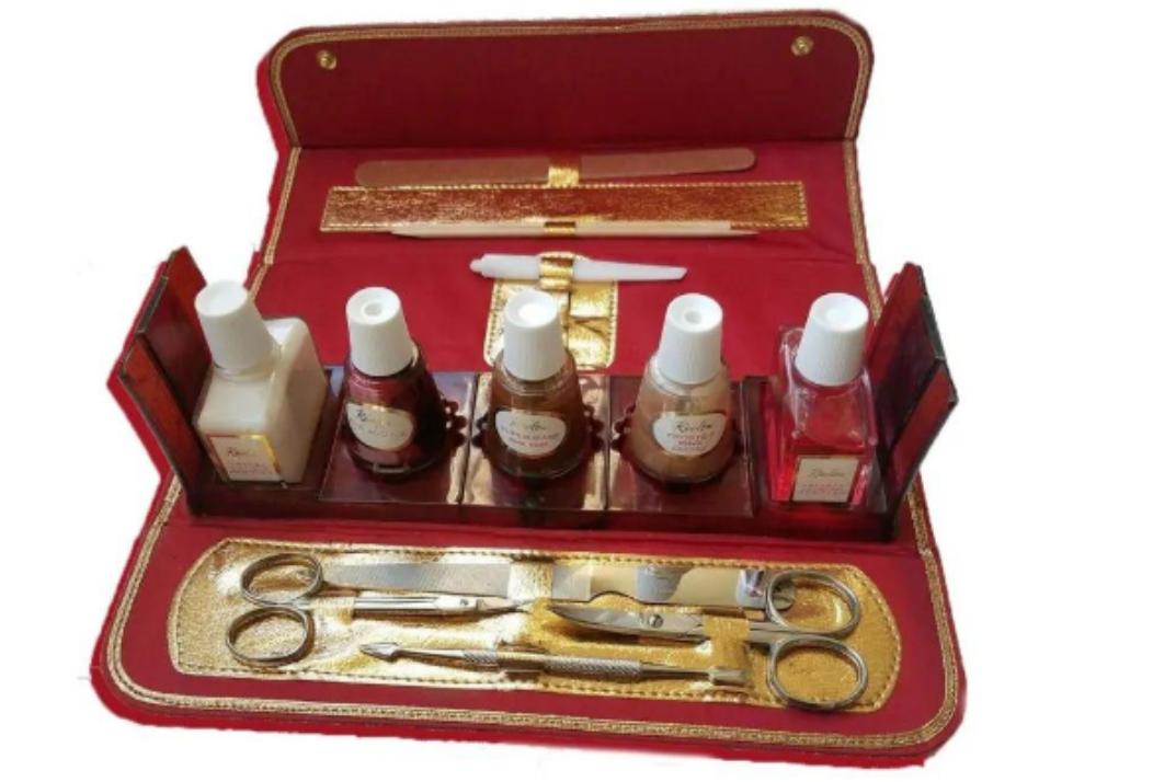 露华浓不是停产了吗,露华浓是不是停产了