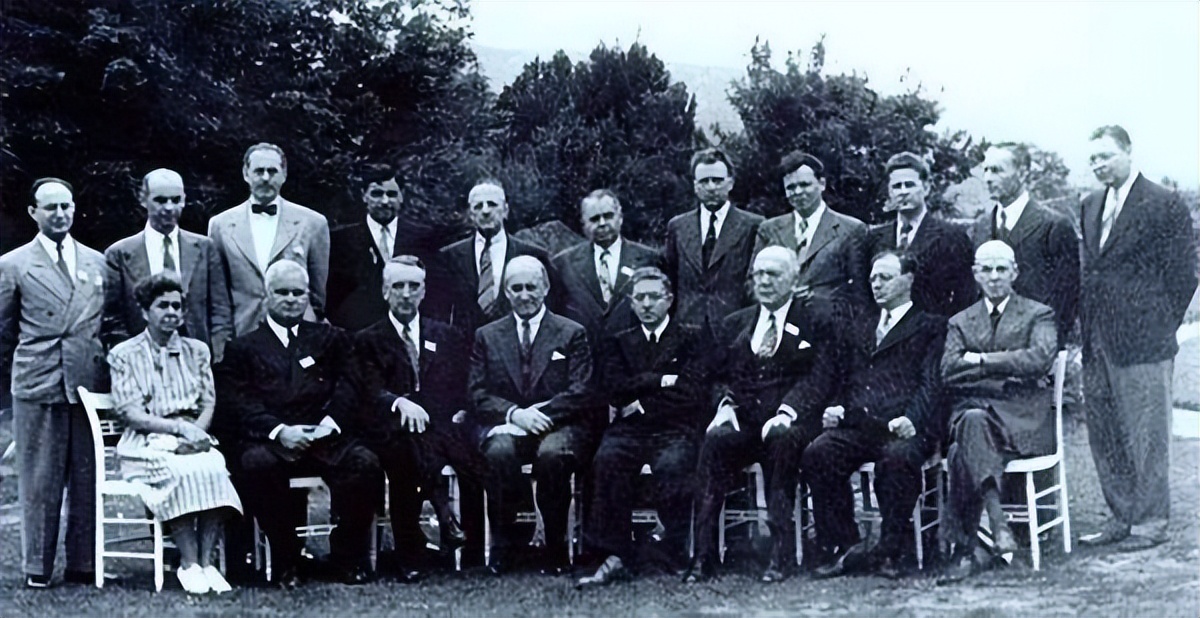 布雷顿森林体系中美元与黄金关系,美元石油黄金之间的关系