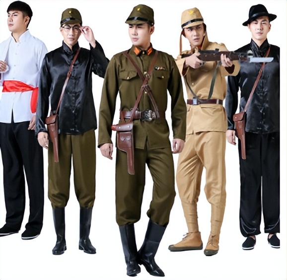 男子在广西穿着侵华日军军服,男子穿日本侵华军装