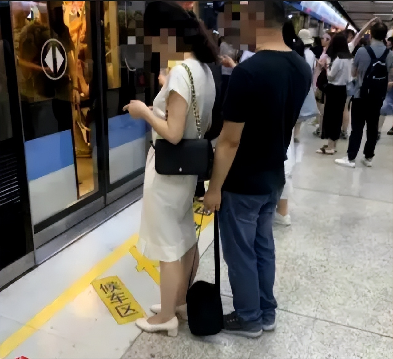 如何发现被偷拍,男人网上发现女朋友被偷拍