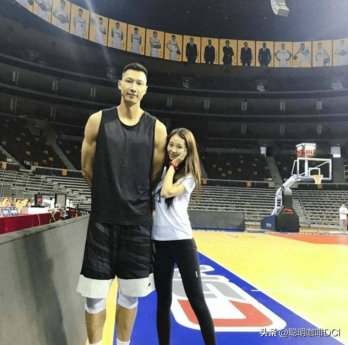 易建联娶了多少老婆,易建联娶巴西宝贝