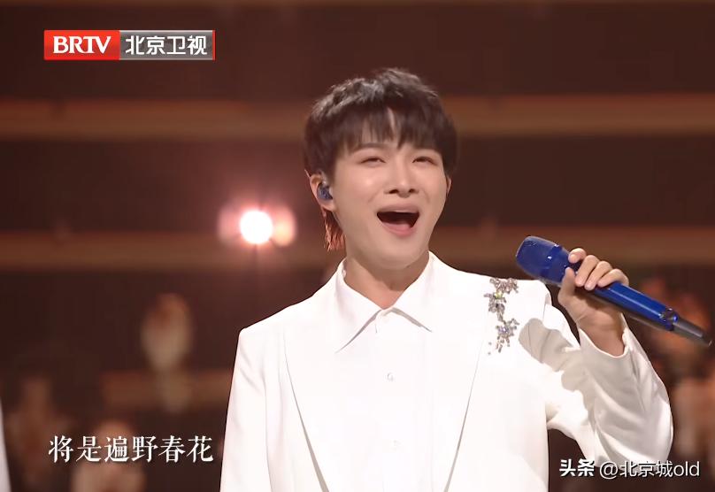 谷建芬音乐会周深完整版,周深与谷建芬第一次见面的视频