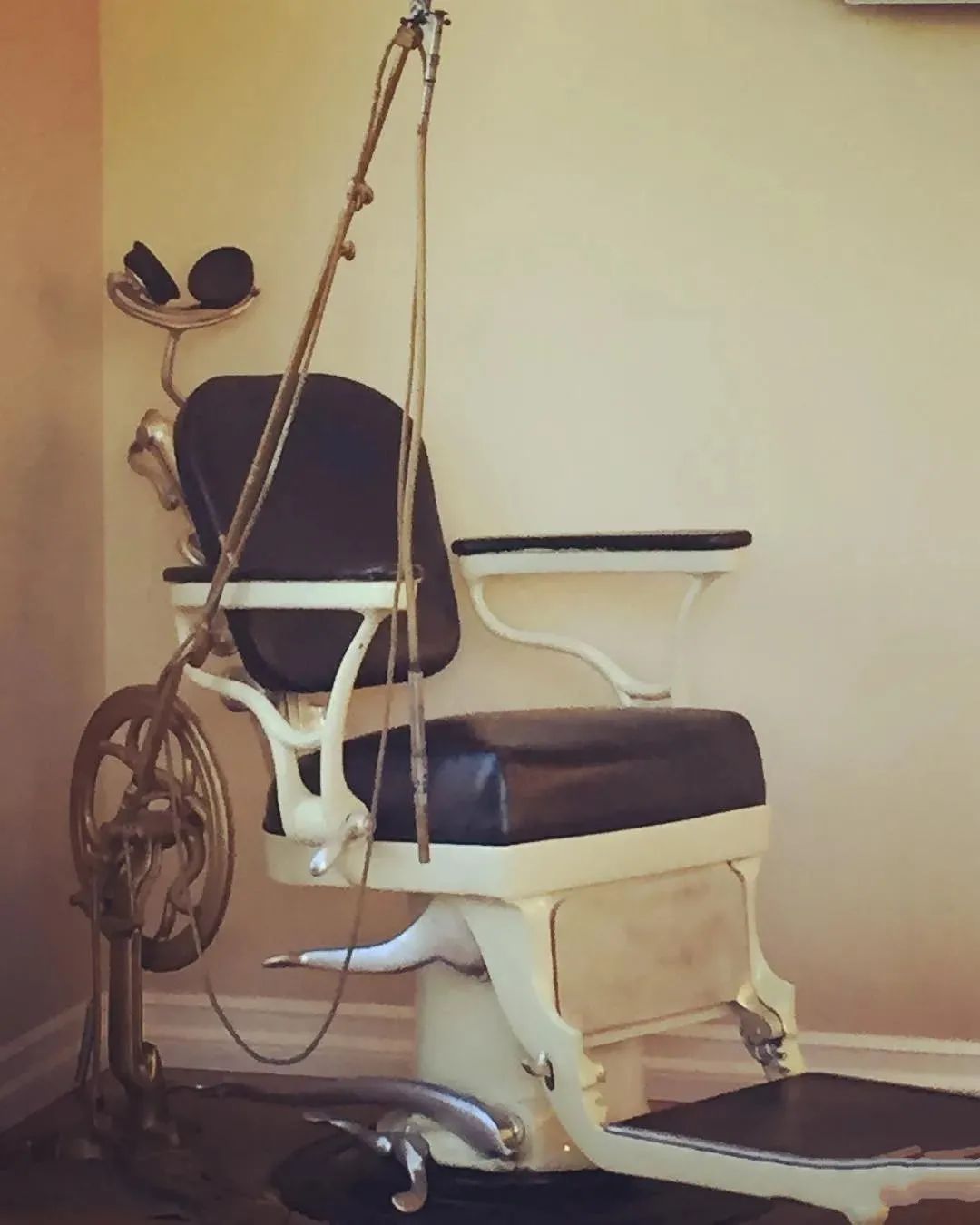 带你走进牙椅的百年发展史图片,带你走进200万年前的人类始祖生活