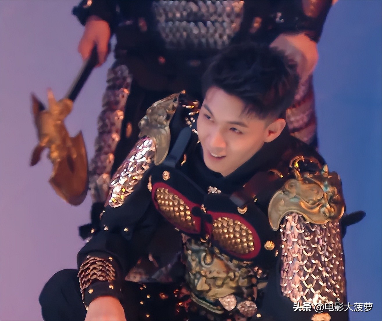 同样跟王鹤棣一起参与综艺的艺人,王鹤棣和周杰伦为什么是一个保镖