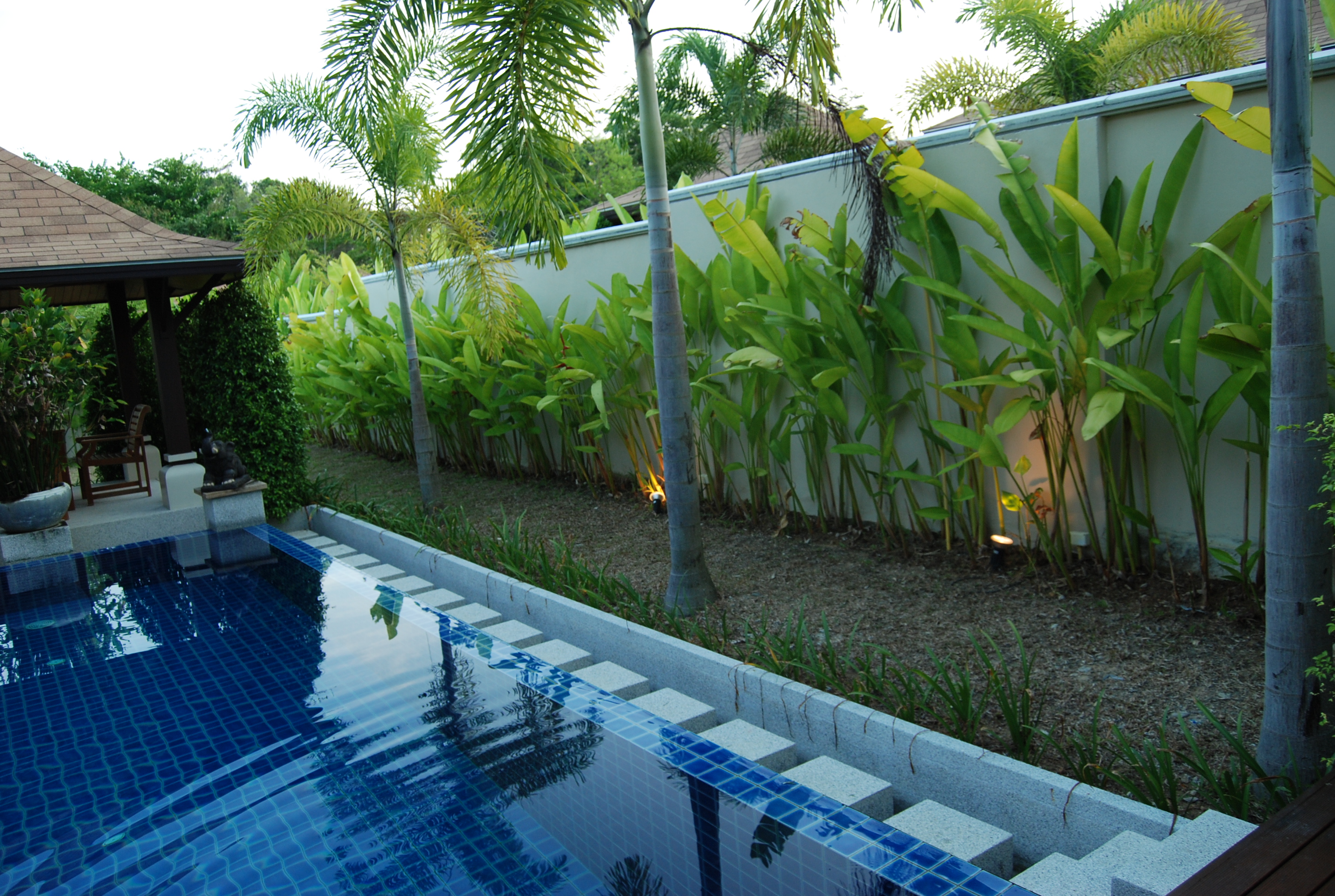 泰国三亚旅游对比,三亚和泰国旅游选择哪里