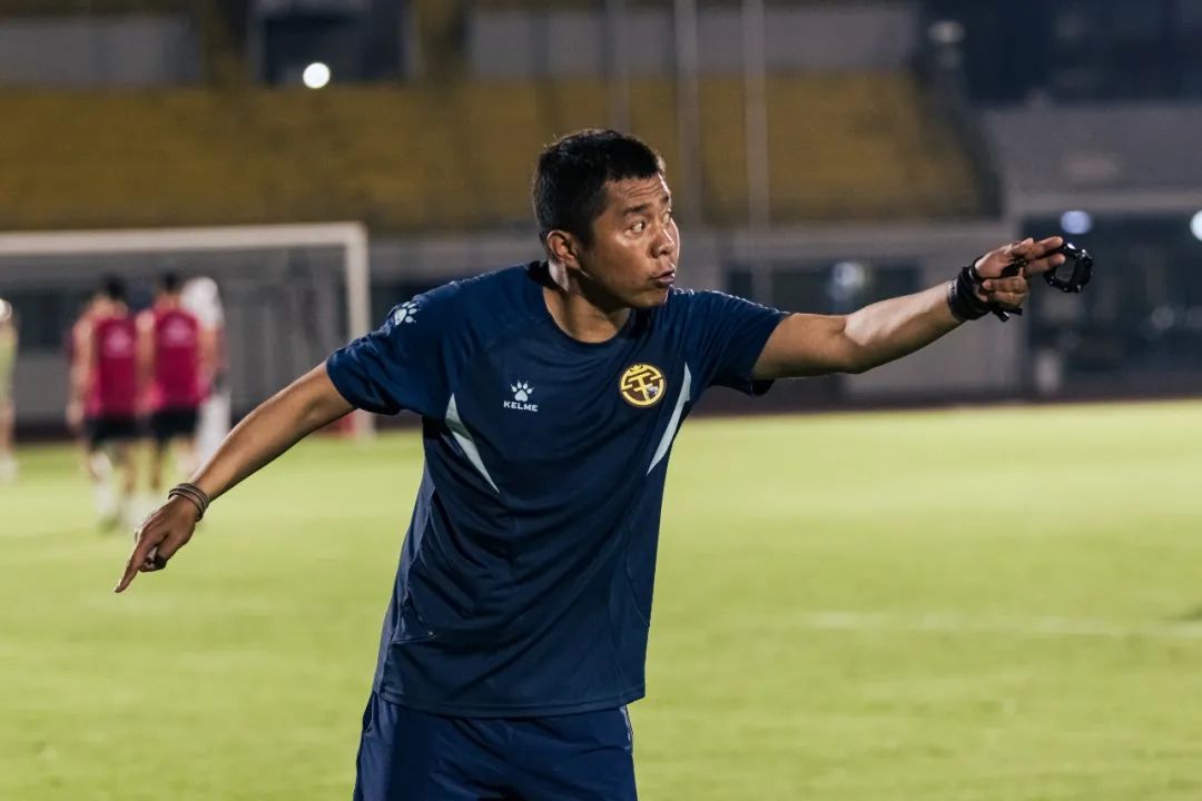 36岁少帅率队领跑中甲：我追求的是效率足球！