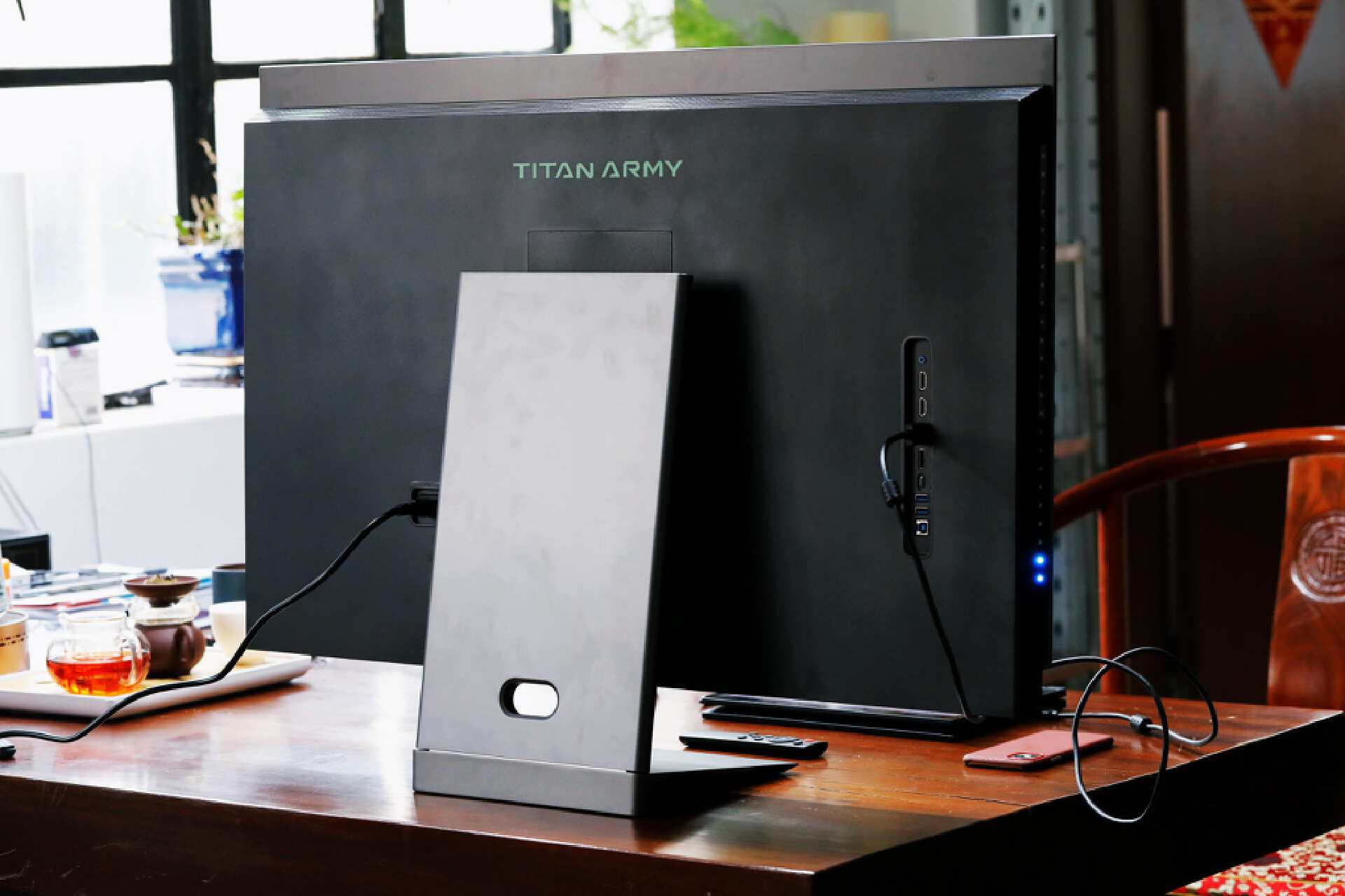 高端电脑显示器一体42.5寸,老板用27寸显示器